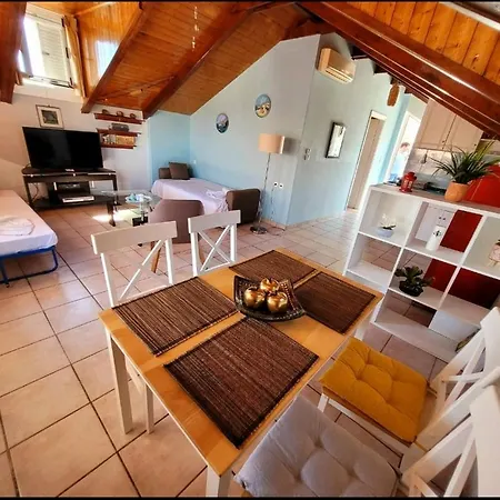 Helen Loft Planos (Zakynthos)