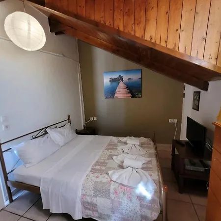 Helen Loft Apartment *