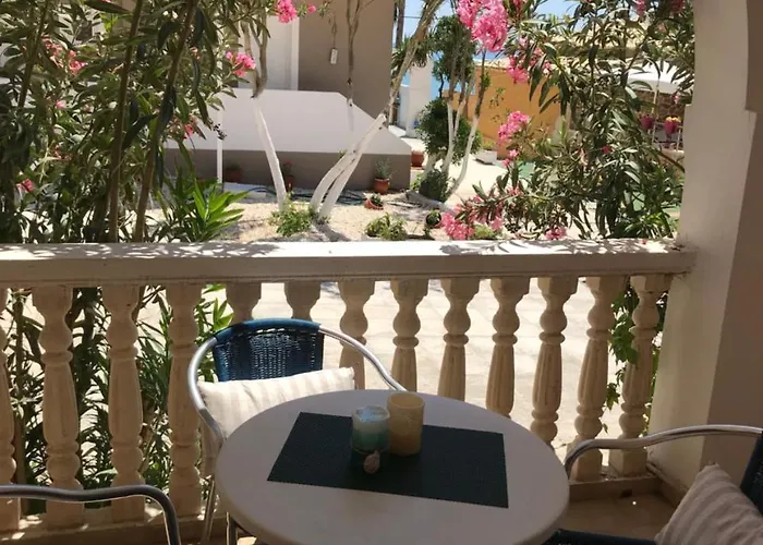 Helen Zakynthos